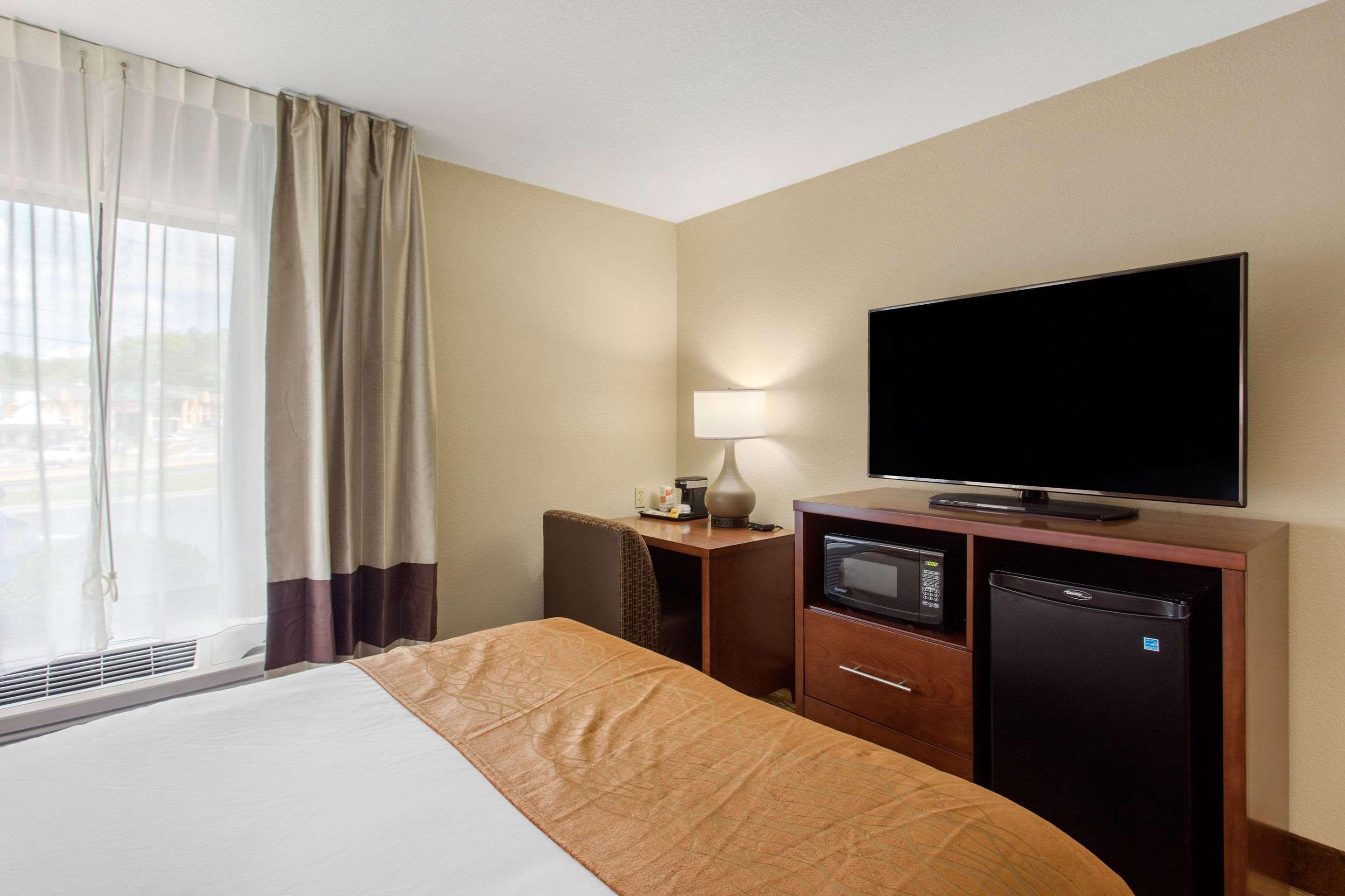 Comfort Inn Asheville East-Blue Ridge Pkwy Access Bagian luar foto