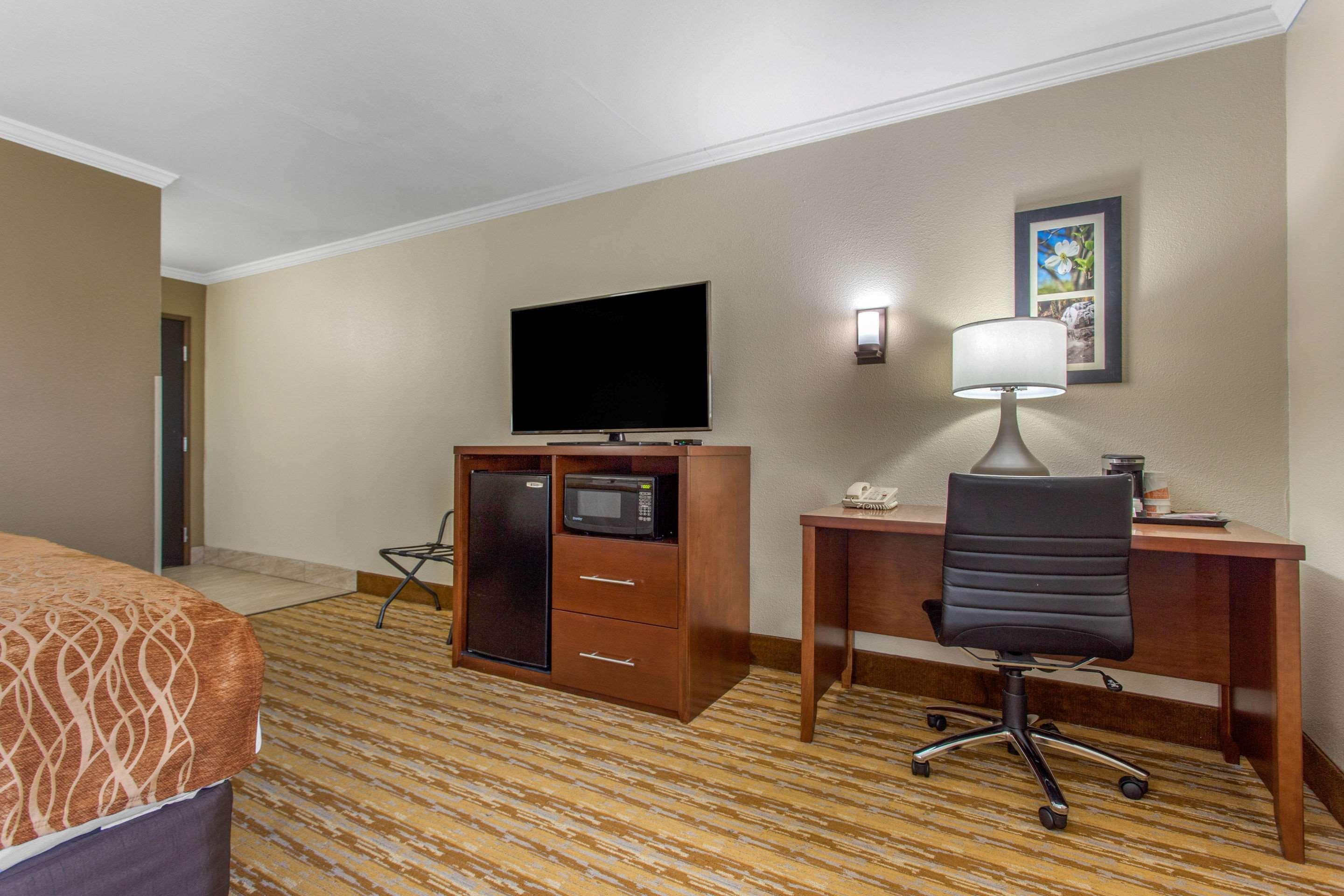 Comfort Inn Asheville East-Blue Ridge Pkwy Access Bagian luar foto