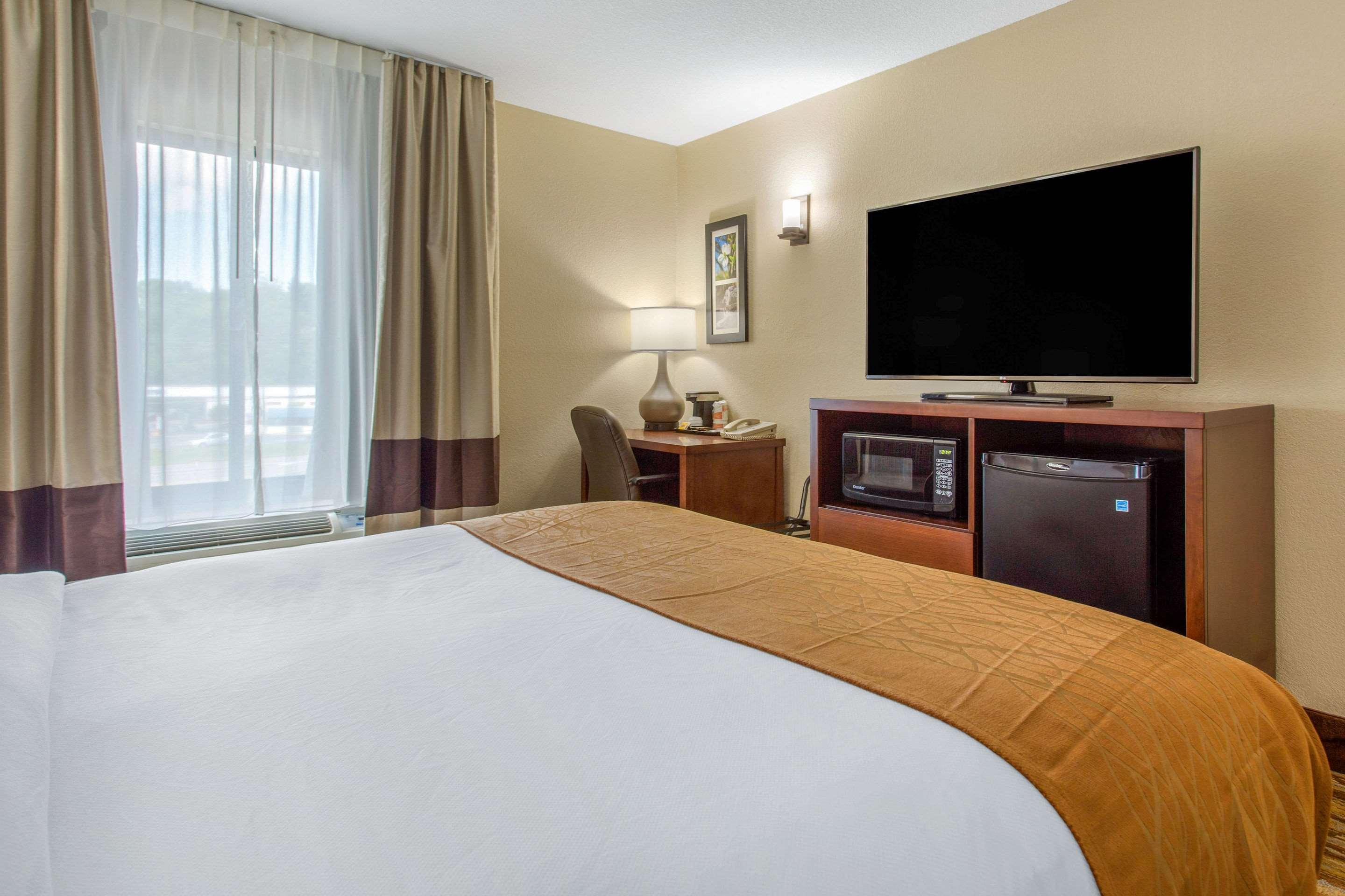Comfort Inn Asheville East-Blue Ridge Pkwy Access Bagian luar foto