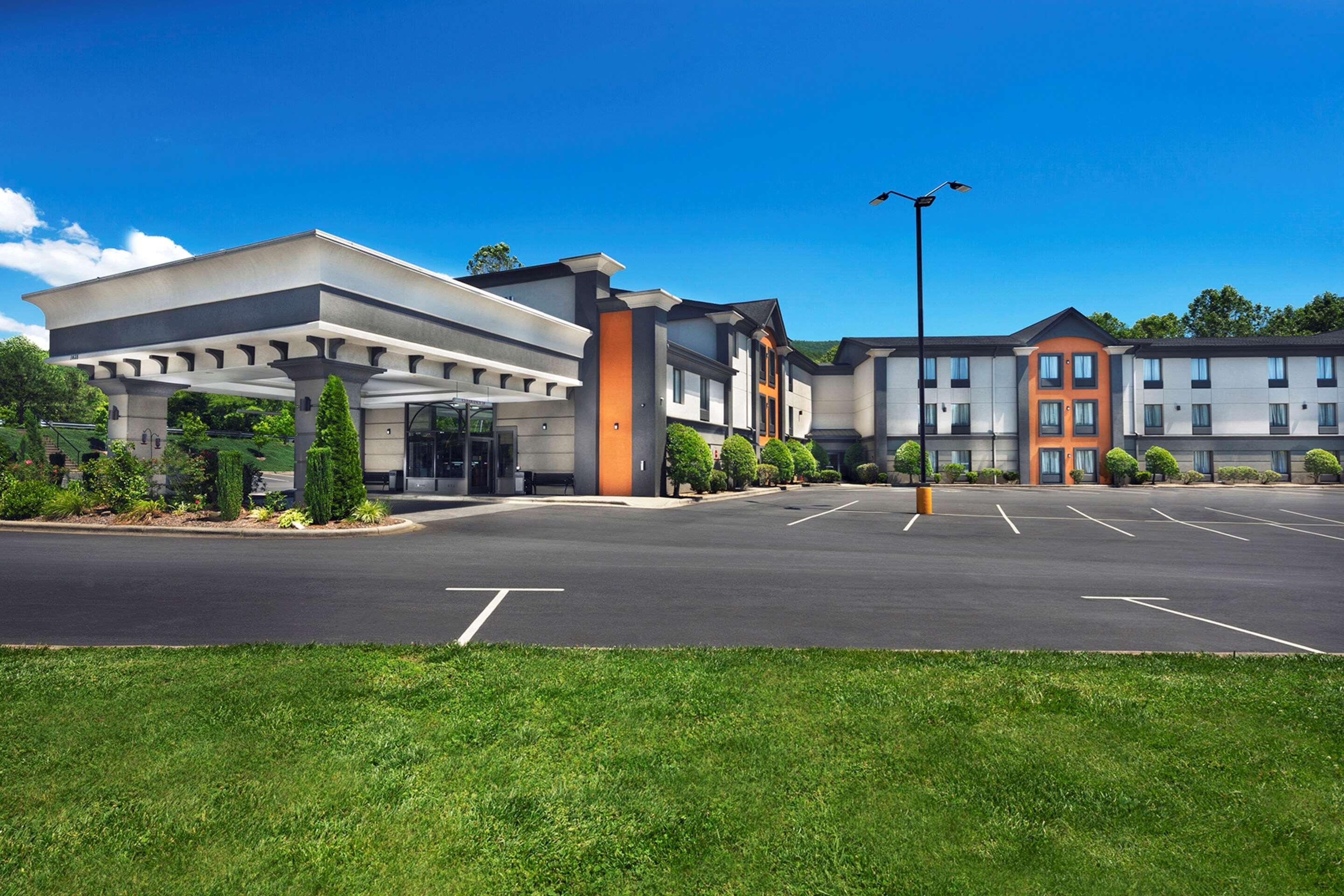Comfort Inn Asheville East-Blue Ridge Pkwy Access Bagian luar foto