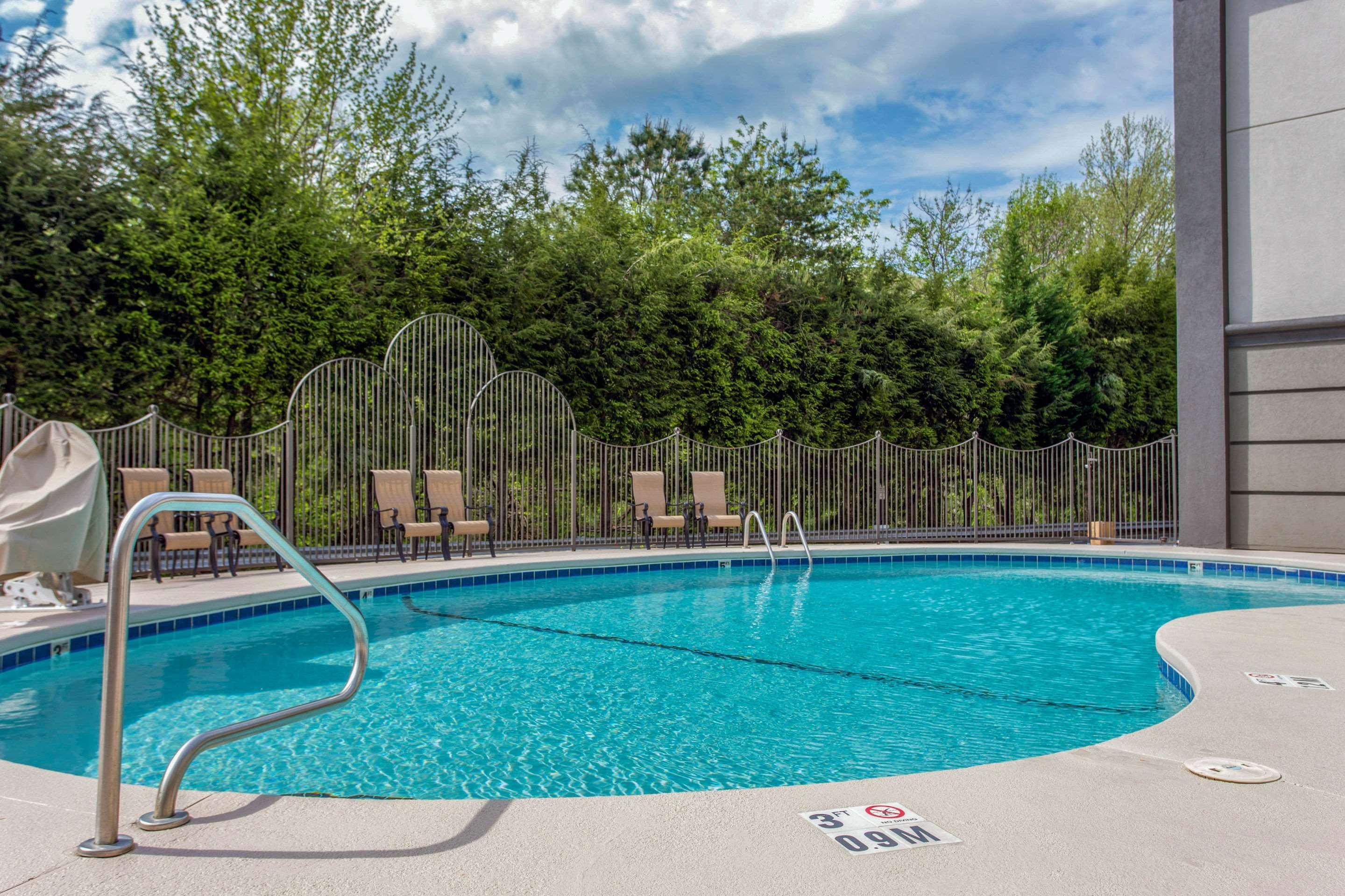 Comfort Inn Asheville East-Blue Ridge Pkwy Access Bagian luar foto