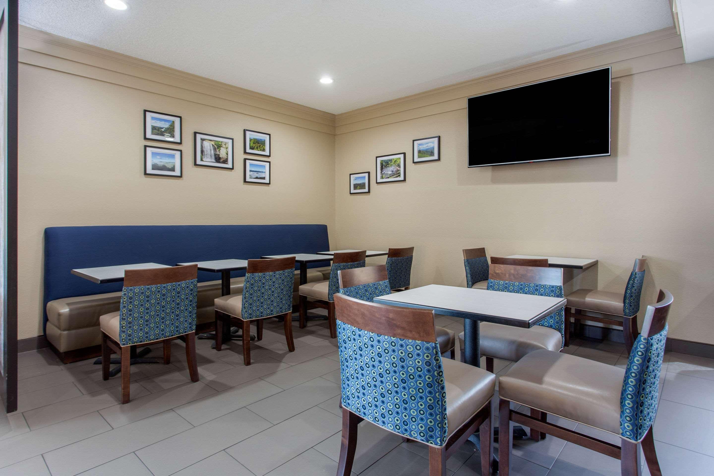 Comfort Inn Asheville East-Blue Ridge Pkwy Access Bagian luar foto
