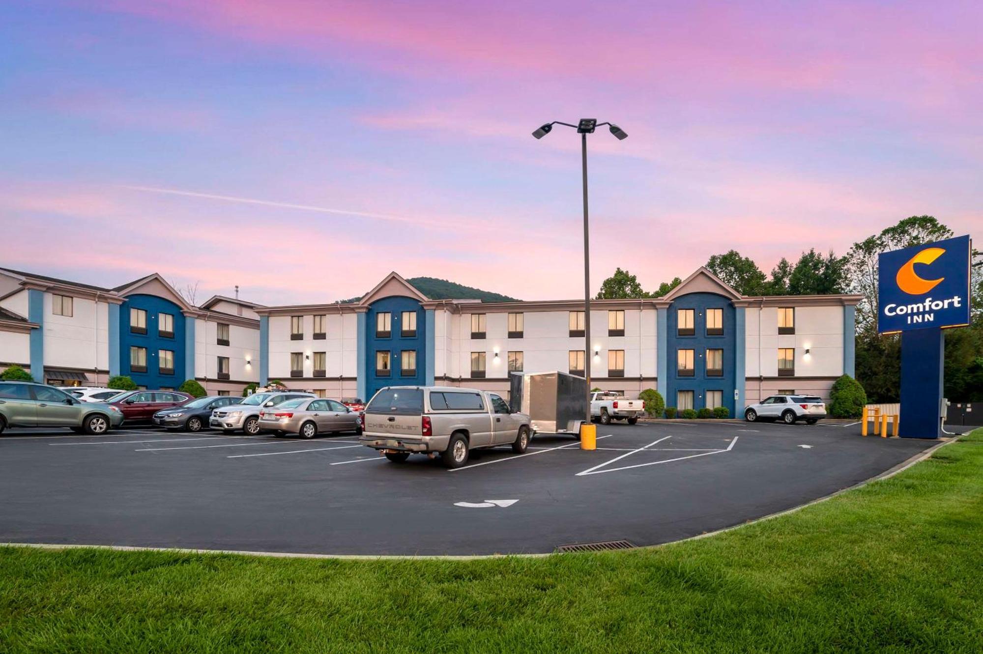 Comfort Inn Asheville East-Blue Ridge Pkwy Access Bagian luar foto