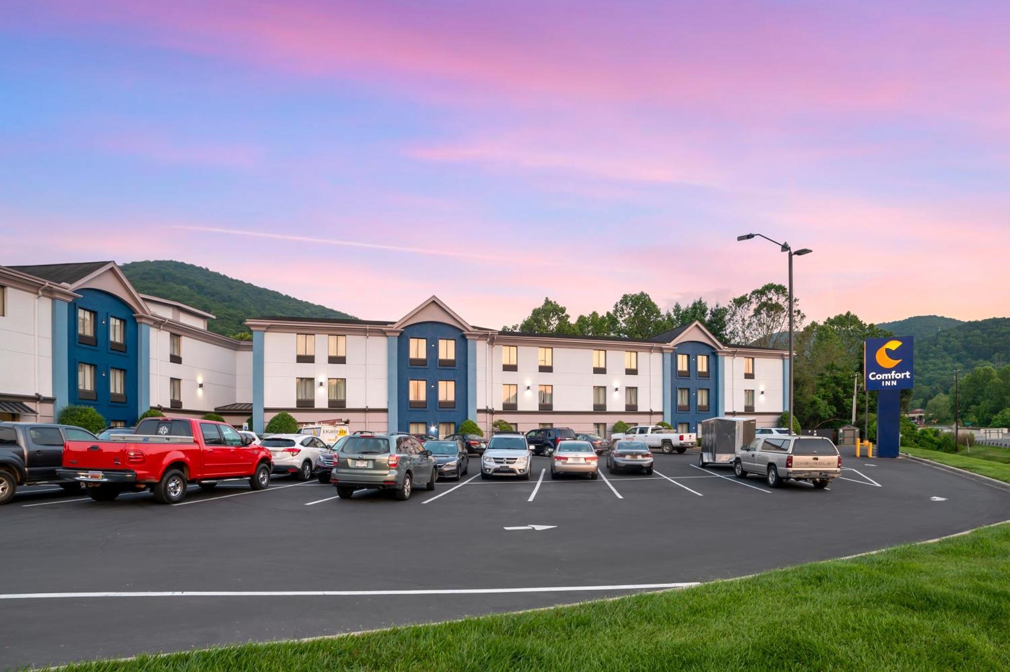 Comfort Inn Asheville East-Blue Ridge Pkwy Access Bagian luar foto